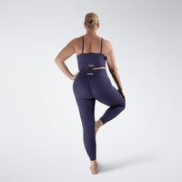 Leggings in purple on model - Flow State activewear