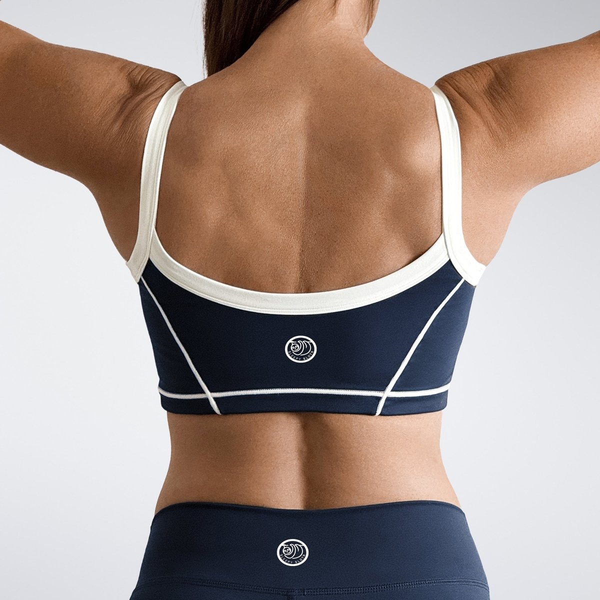 Activewear Set in navy on model - Form Collection activewear