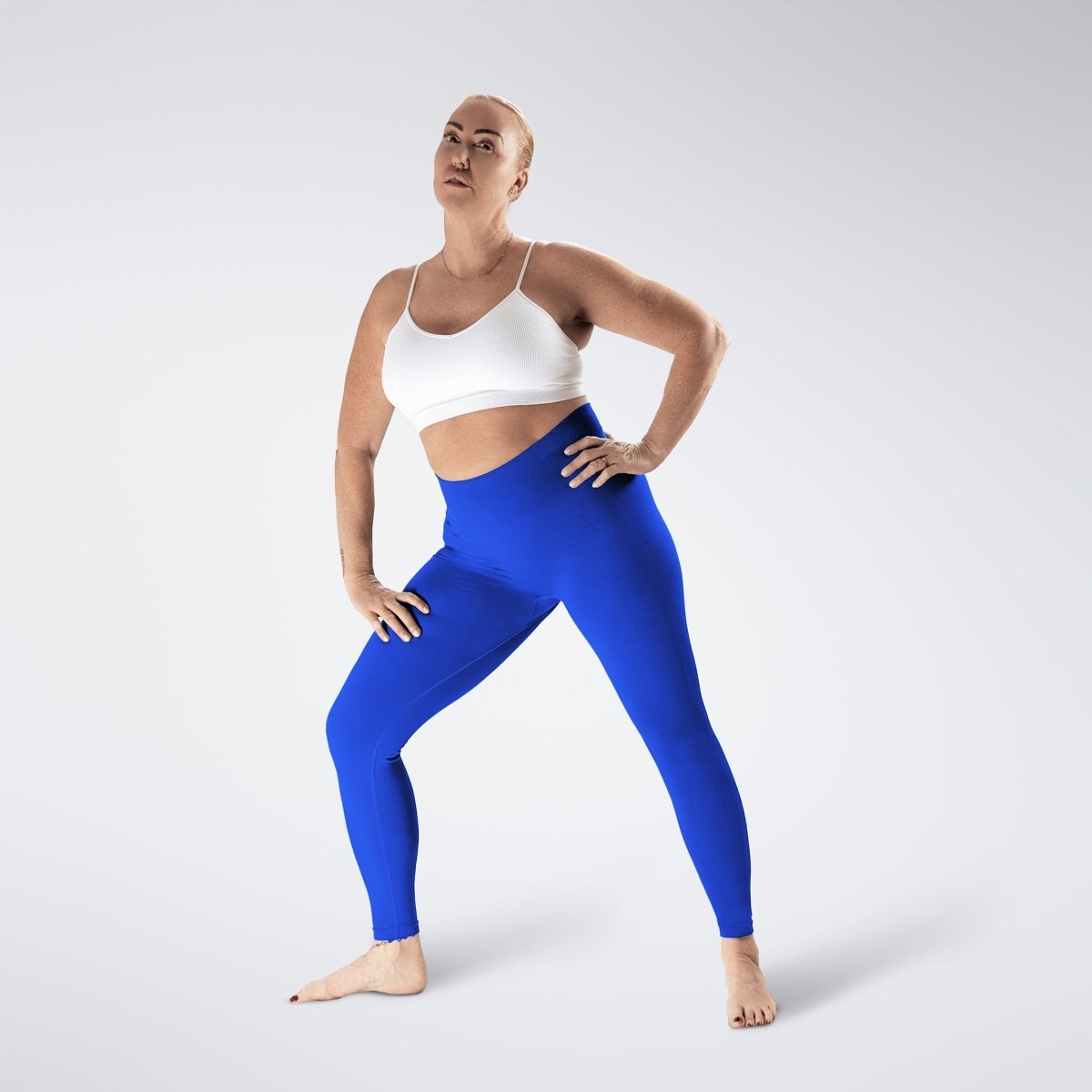 Leggings in blue on model - Evolve Collection activewear